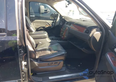 2007 Chevrolet Avalanche 1500 Lt z USA, uszkodzony, nr VIN 3GNEC12037G156935